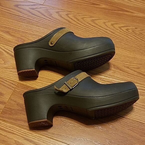 CROCS Sarah  mule clogs Sz 8W - Picture 6 of 6